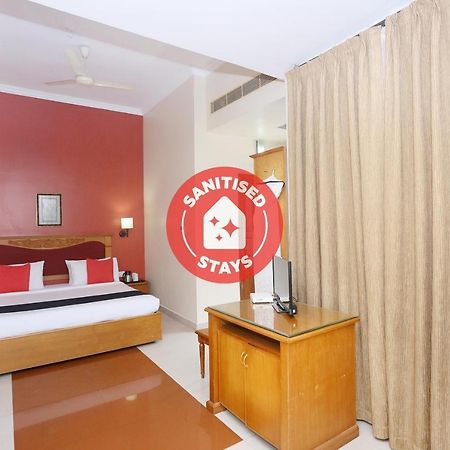 Capital O 45944 Club 7 Otel Tiruvalla Dış mekan fotoğraf